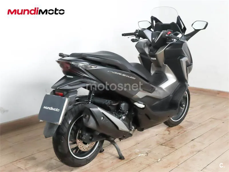 Honda Forza 350 – Vista 3