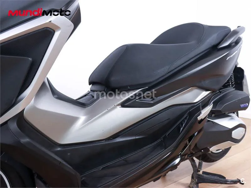 Honda Forza 350 – Vista 25
