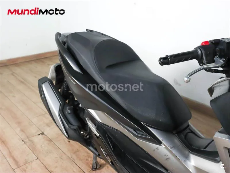 Honda Forza 350 – Vista 33