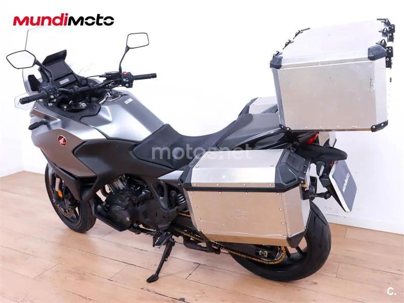 Honda NT1100 – Vista 8