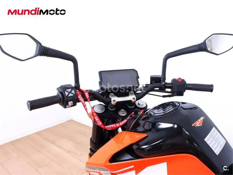 KTM 125 – Vista 11