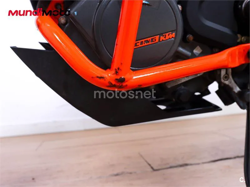 KTM 125 – Vista 14
