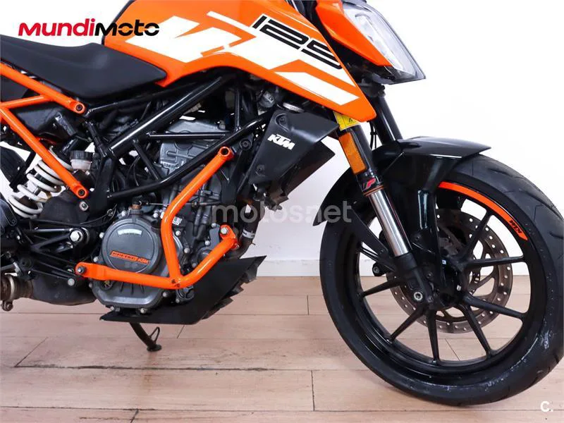 KTM 125 – Vista 15