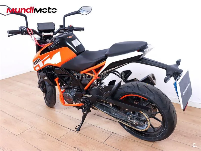 KTM 125 – Vista 8