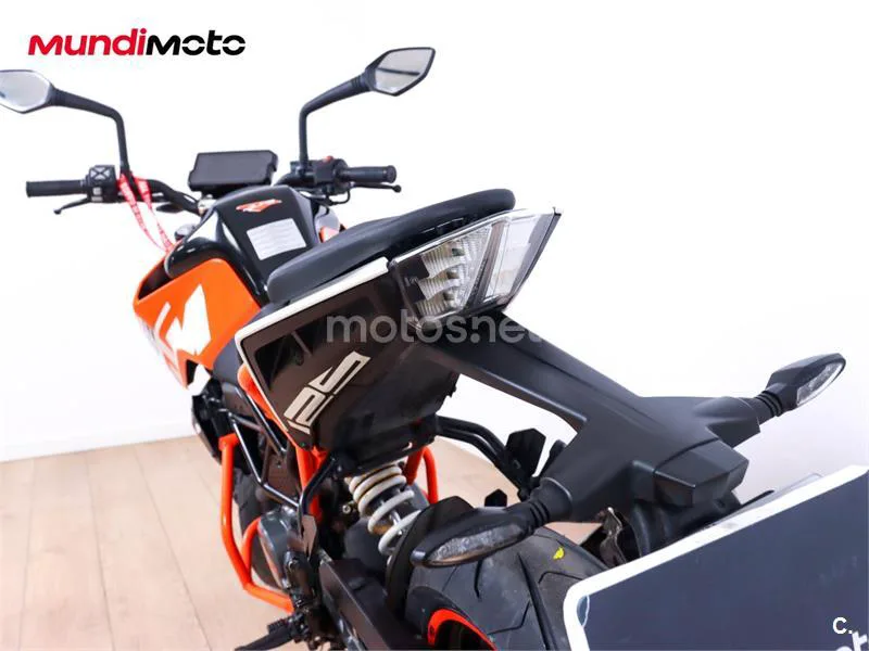 KTM 125 – Vista 9