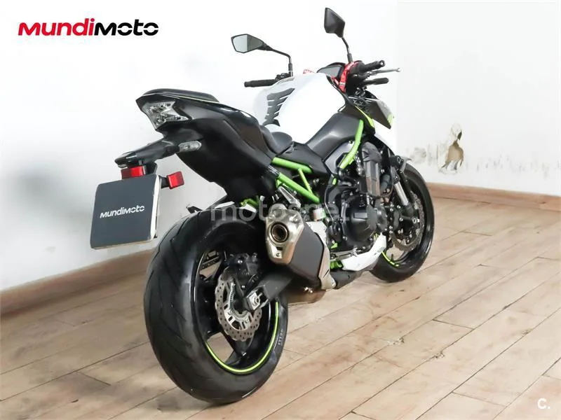 Kawasaki Z900 – Vista 3