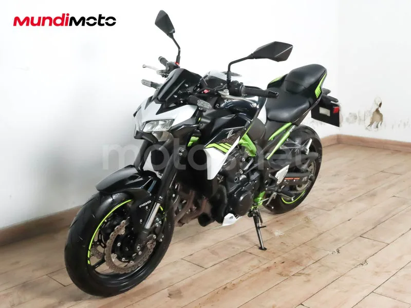 Kawasaki Z900 – Vista 7
