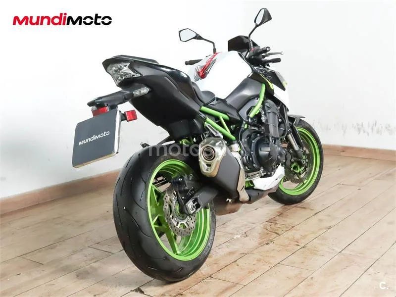 Kawasaki Z900 – Vista 3