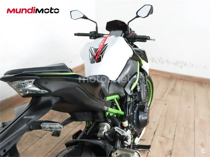 Kawasaki Z900 – Vista 4