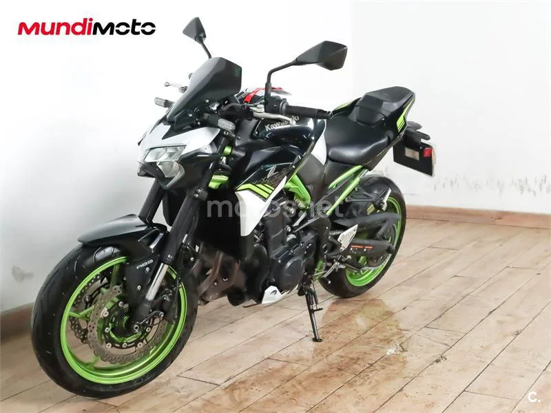 Kawasaki Z900 – Vista 7