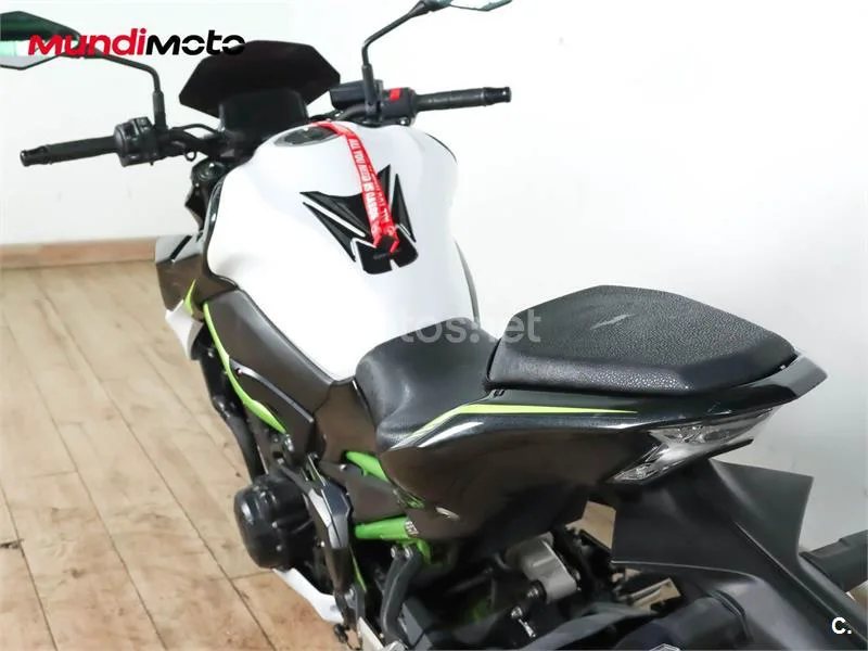 Kawasaki Z900 – Vista 9