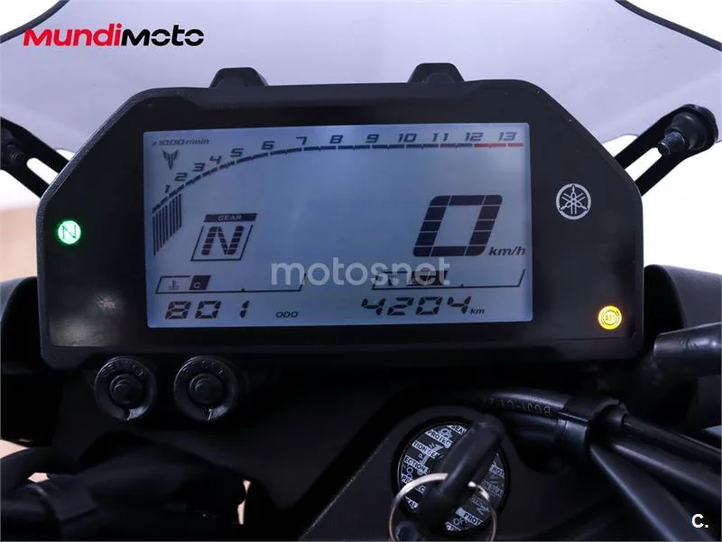 Yamaha MT-03 – Vista 12