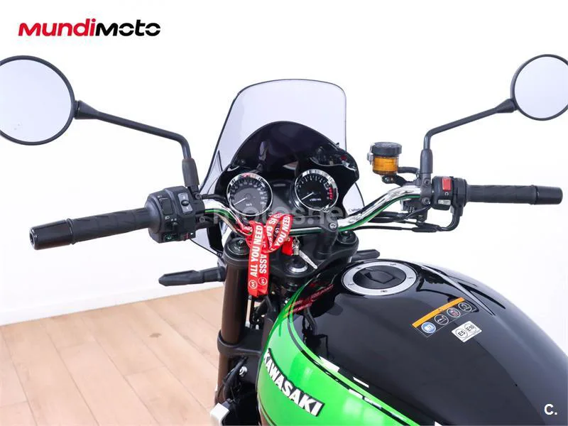 Kawasaki Z900 – Vista 11