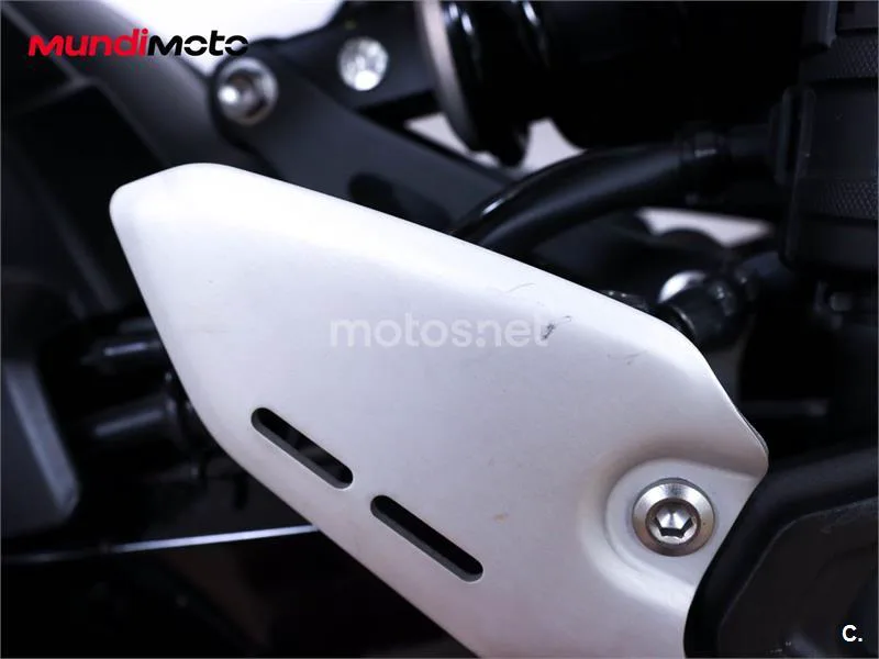 Kawasaki Z900 – Vista 15