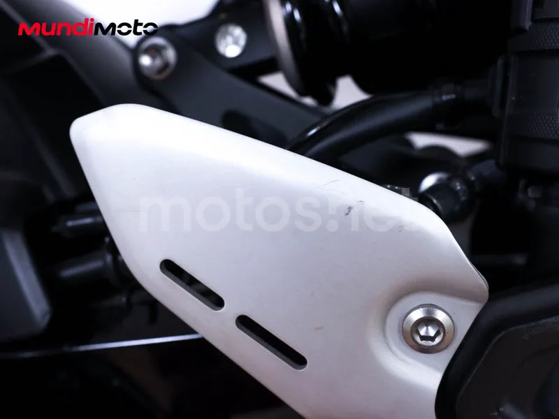Kawasaki Z900 - Vista 19