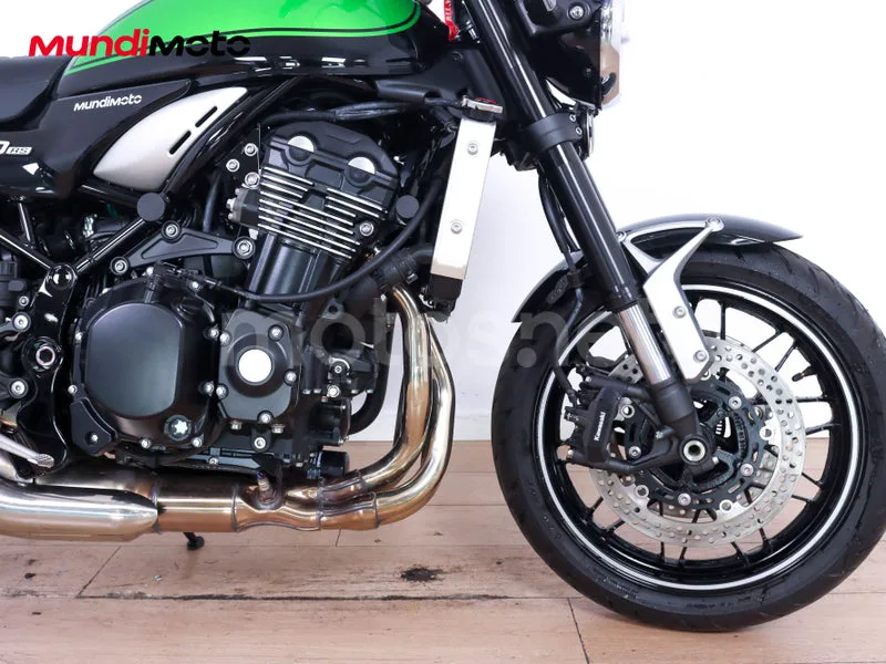 Kawasaki Z900 - Vista 21