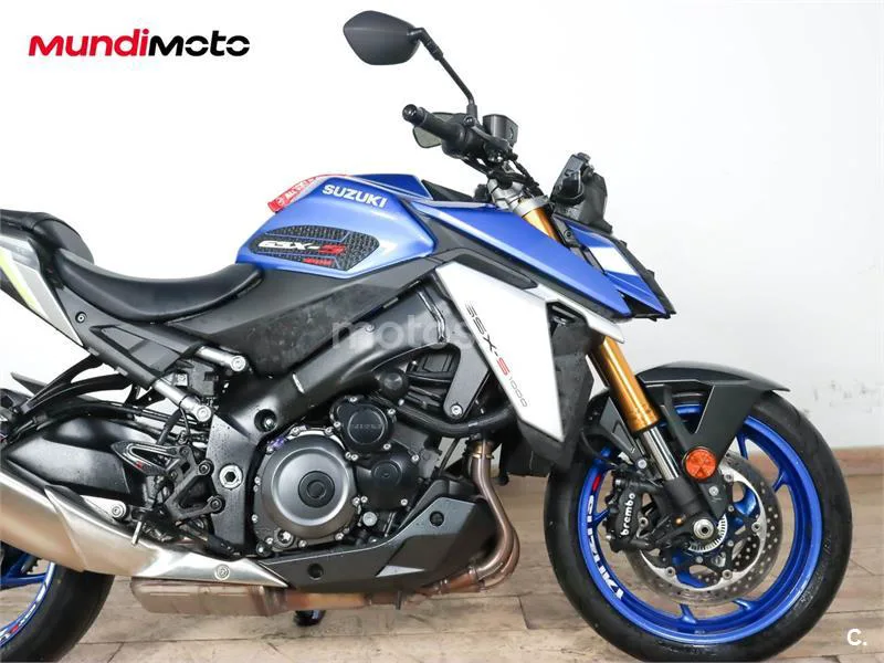 Suzuki GSX-S – Vista 13