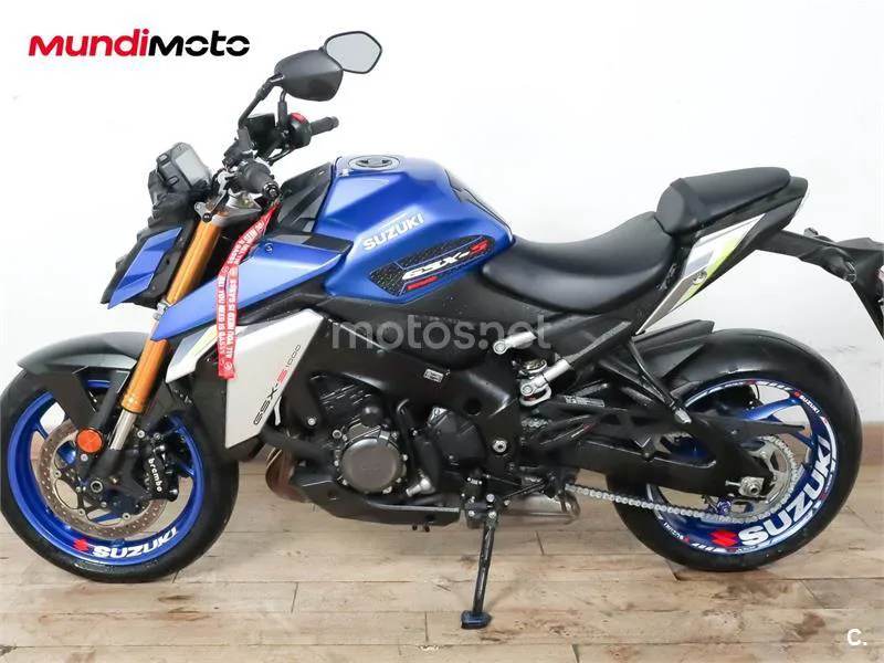 Suzuki GSX-S – Vista 6