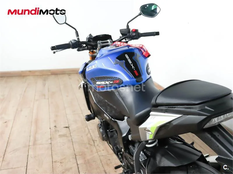 Suzuki GSX-S – Vista 9