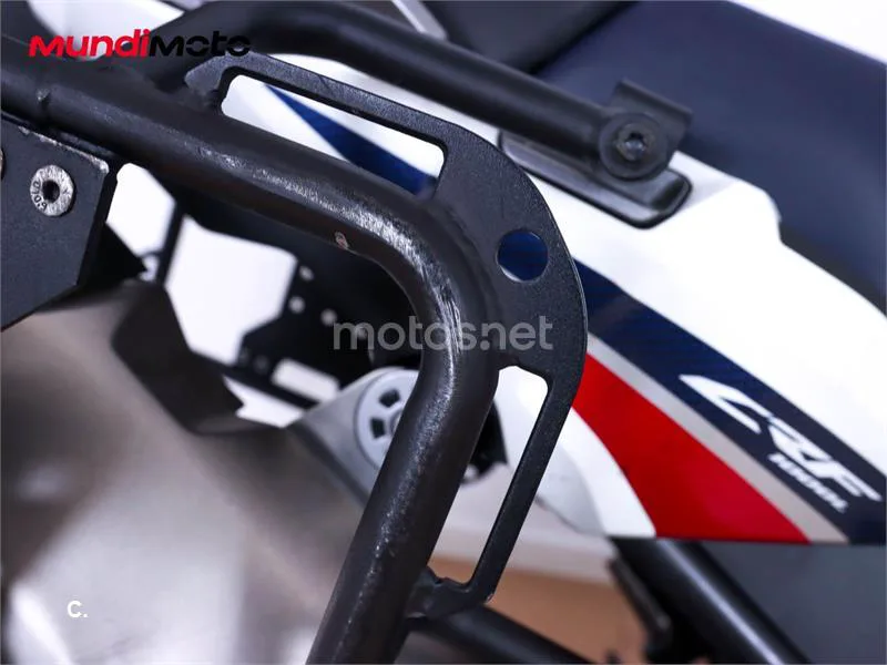 Honda CRF 1000L Africa Twin – Vista 15