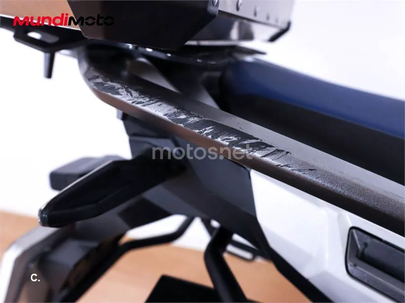 Honda CRF 1000L Africa Twin – Vista 36