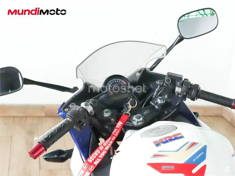 Honda CBR 125 R – Vista 11