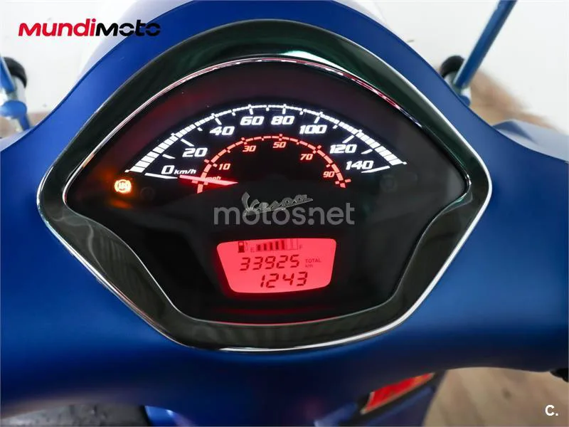 Vespa GTS Super 125 – Vista 12