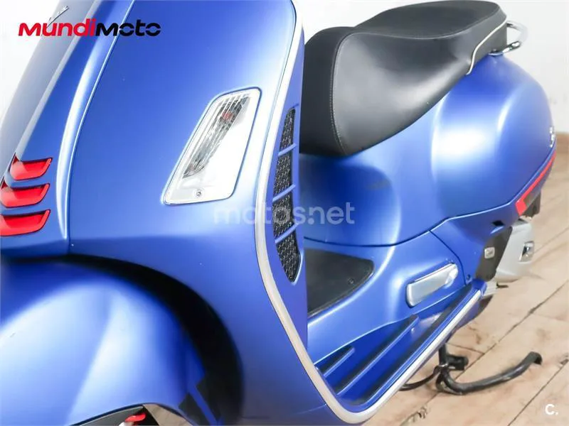 Vespa GTS Super 125 – Vista 10