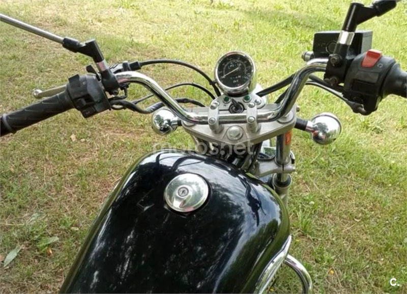 Suzuki Marauder 250 – Vista 8