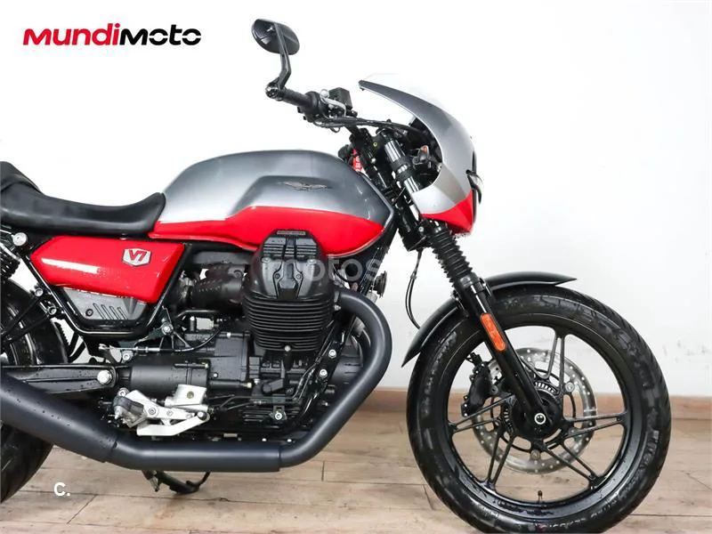 Moto Guzzi V7 – Vista 13