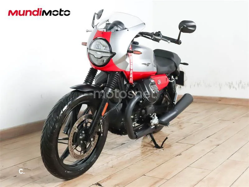 Moto Guzzi V7 – Vista 7