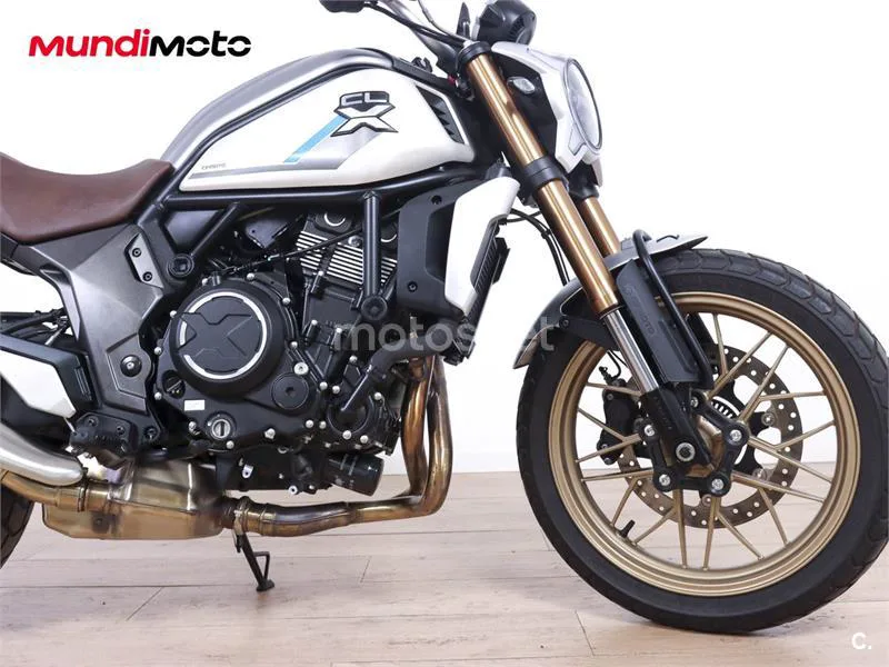 CFMOTO 700CL-X Heritage – Vista 17
