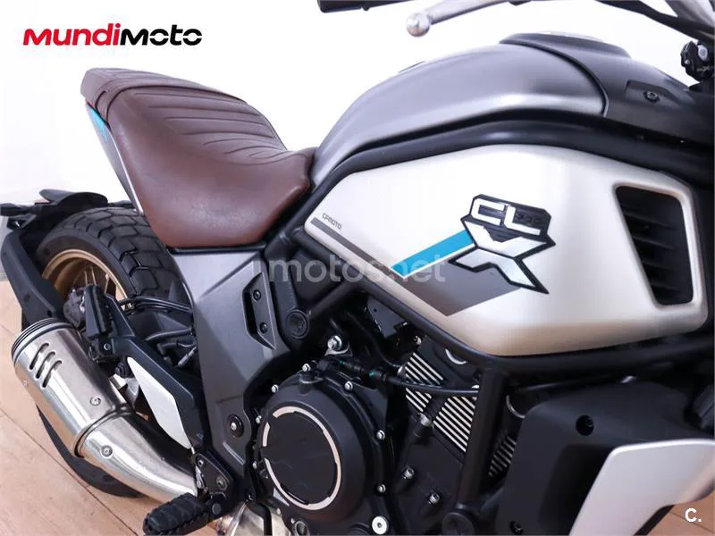 CFMOTO 700CL-X Heritage – Vista 20