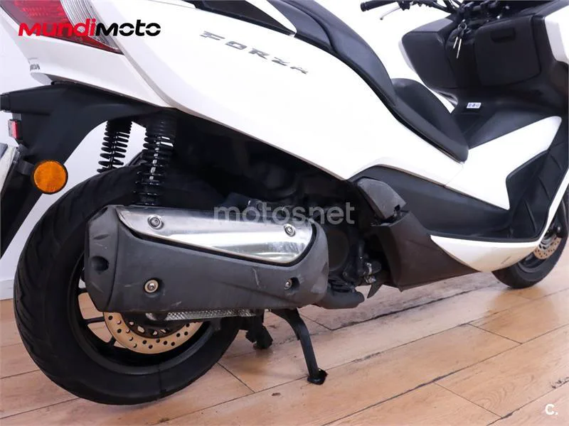 Honda Forza 300 – Vista 4