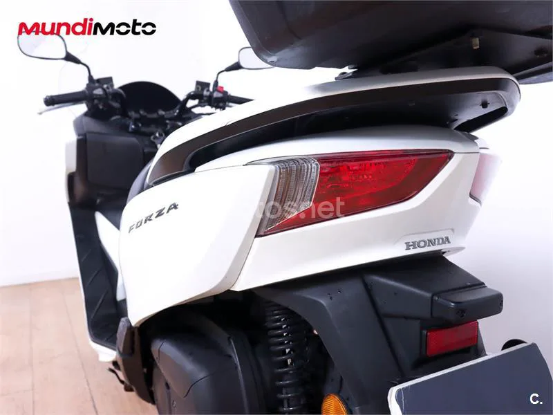 Honda Forza 300 – Vista 9
