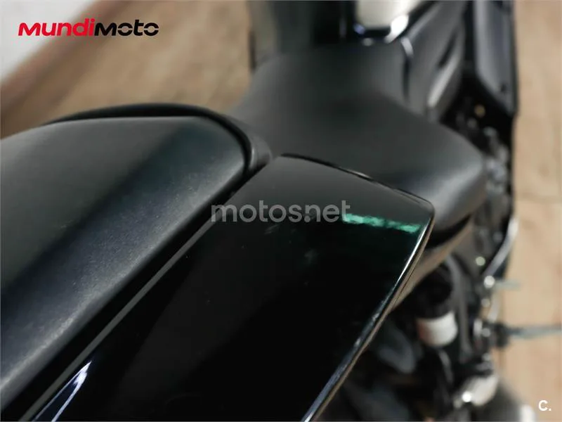 Yamaha XSR 700 – Vista 13