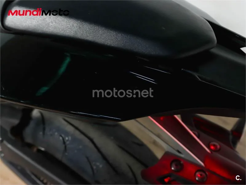 Yamaha XSR 700 – Vista 22