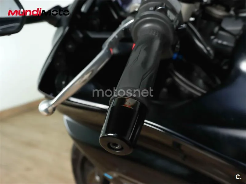 Yamaha XSR 700 – Vista 32