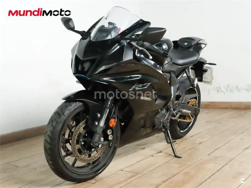 Yamaha XSR 700 – Vista 7