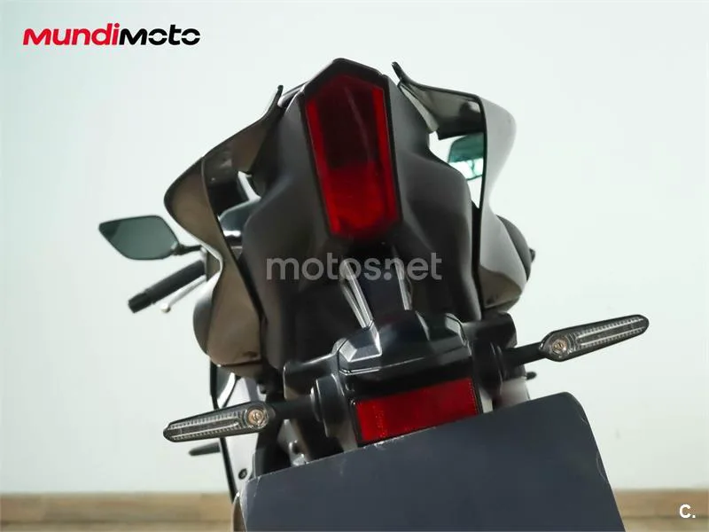 Yamaha XSR 700 – Vista 9