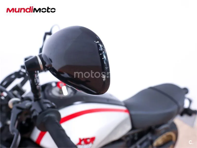 Yamaha XSR 700 – Vista 15