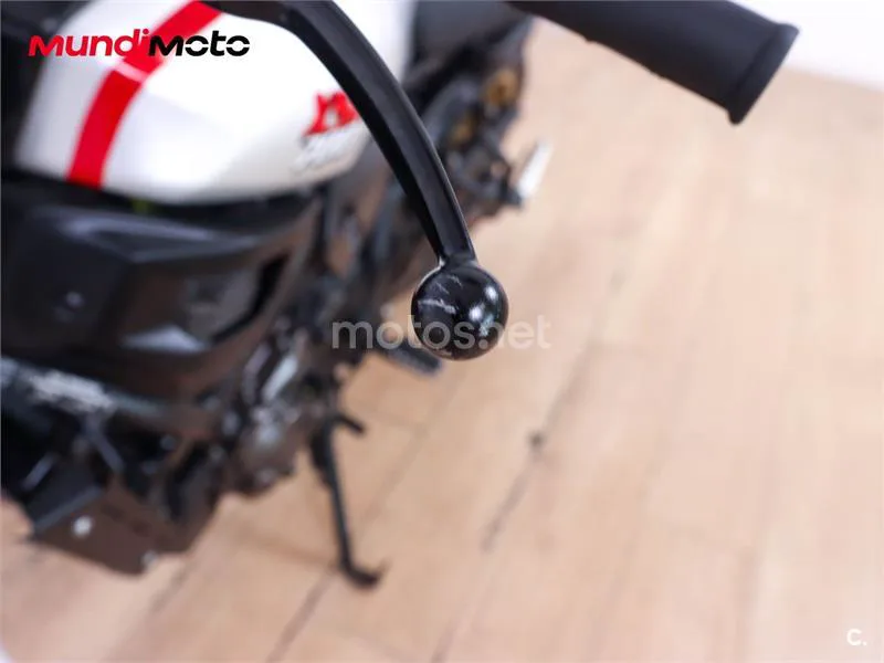 Yamaha XSR 700 – Vista 18