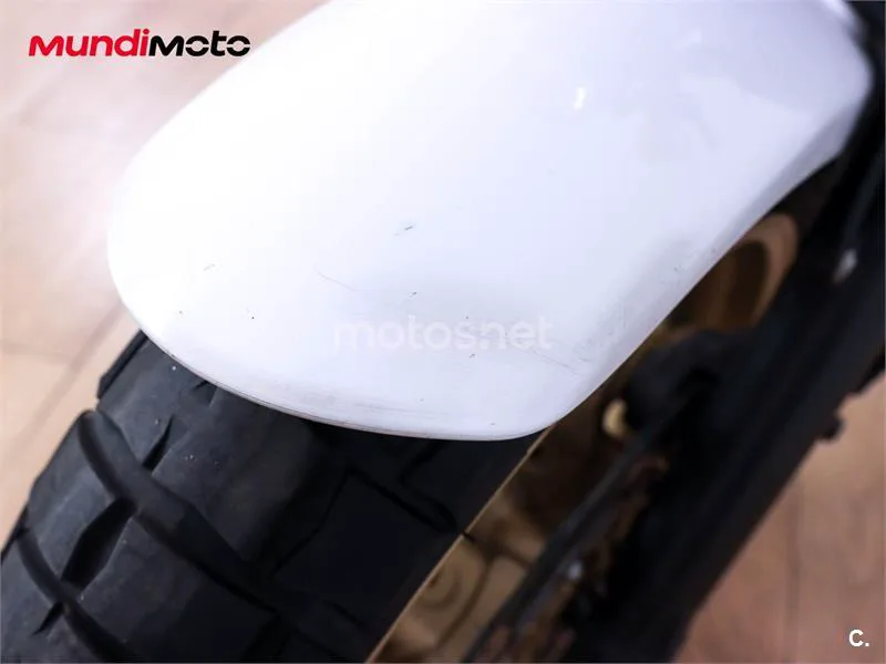 Yamaha XSR 700 – Vista 22