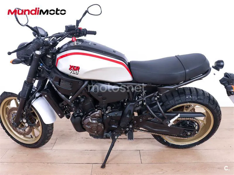 Yamaha XSR 700 – Vista 6