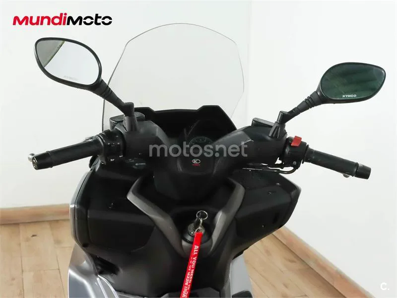 Kymco Grand Dink 300 – Vista 11