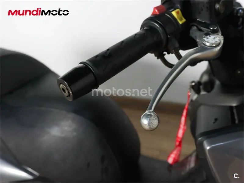 Kymco Grand Dink 300 – Vista 18