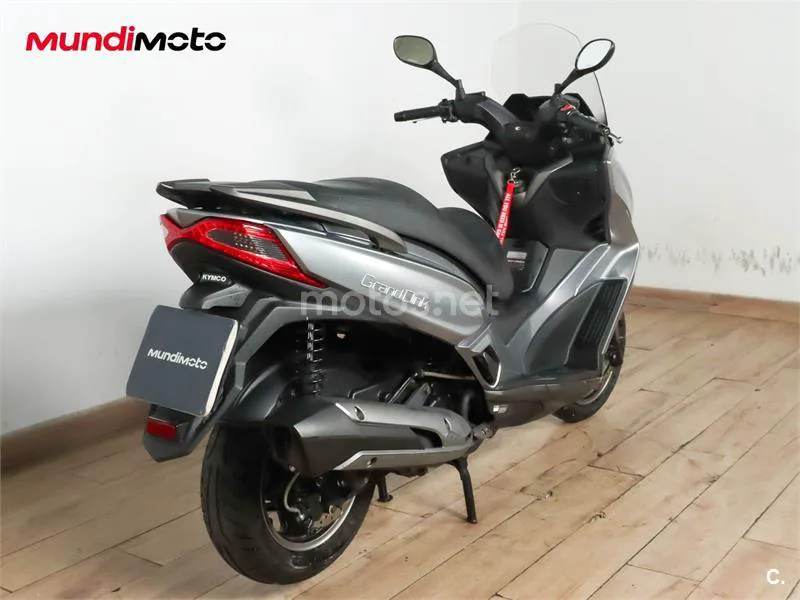 Kymco Grand Dink 300 – Vista 3