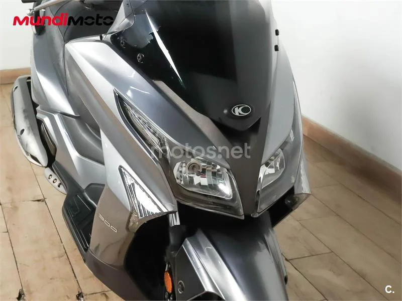 Kymco Grand Dink 300 – Vista 5