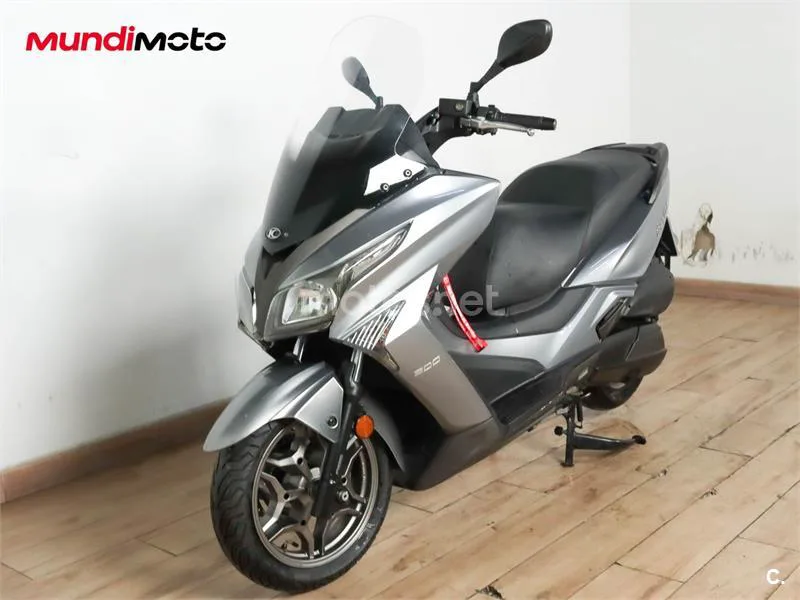 Kymco Grand Dink 300 – Vista 7