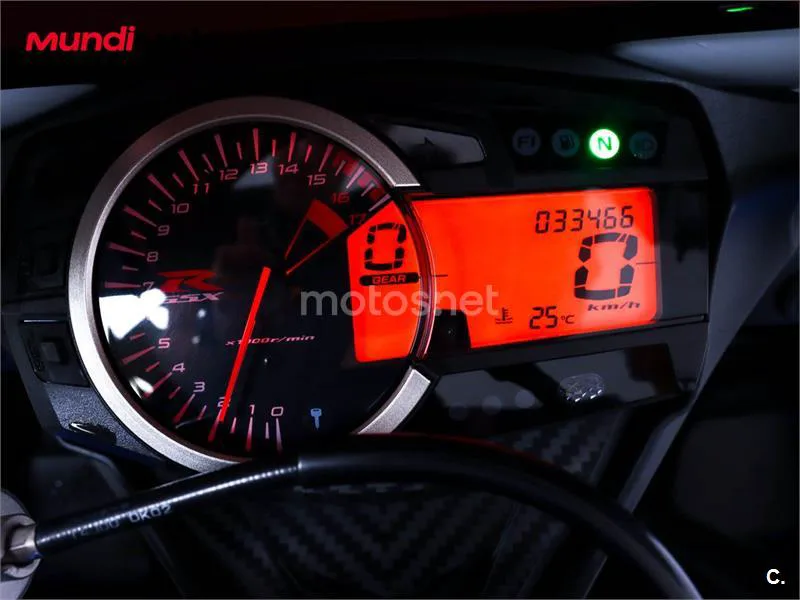 Suzuki GSX-R600 – Vista 12